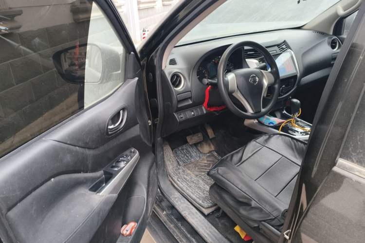 Used Nissan Navara 2017 2.5L Automatic 4x4 Luxury Edition QR25