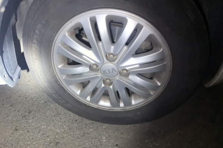 Used Kia K2 2012 Sedan 1.4L MT GLS Commemorative Edition