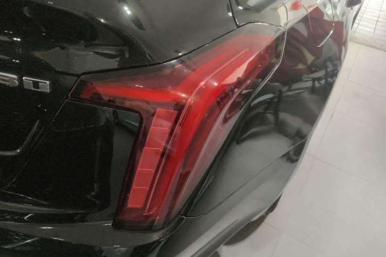 Used Cadillac CT5 2020 28T Fashion Edition Right Rear Taillight