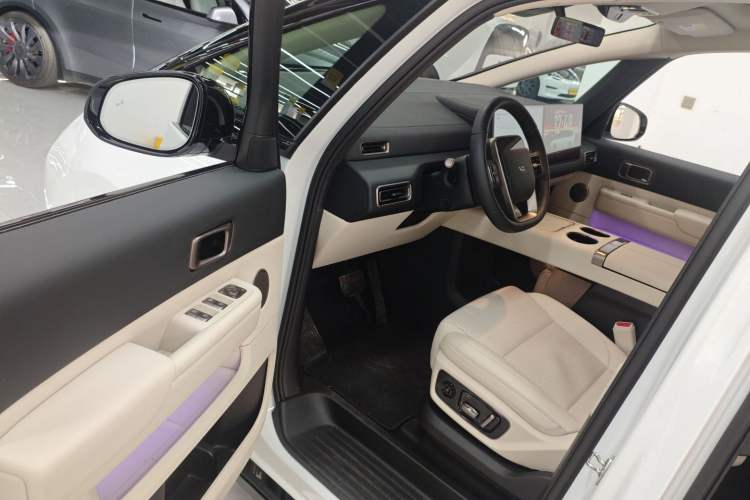 Used Li Auto MEGA 2025 Home Family Special Edition