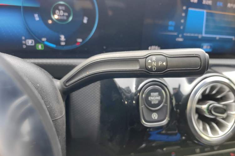 Used Mercedes-Benz A-Class 2022 Revised Version A 200 L Sport Sedan Fashionable Style