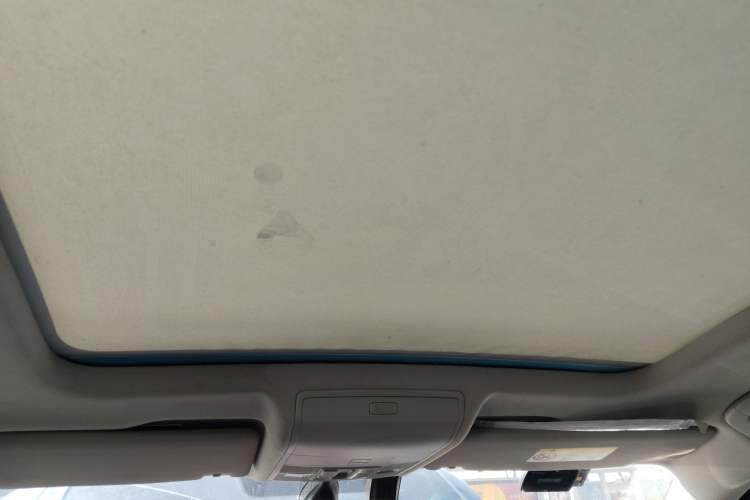 Used Volkswagen Tiguan L 2018 380TSI Automatic All-Wheel Drive Luxury Edition Headliner