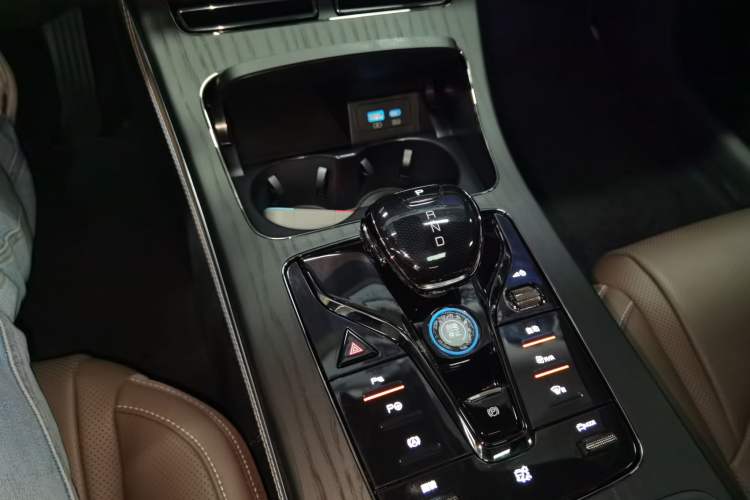 Used BYD Han 2022 EV Genesis Edition 610KM All-Wheel Drive Premium Model Gear Lever