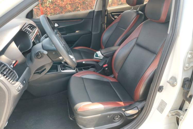 Used Kia KX Cross 2017 1.4L AT GLS Left Front Seat