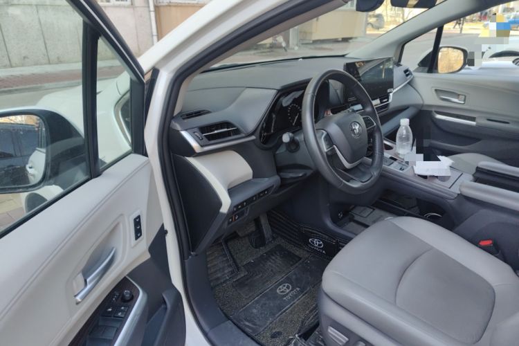 Used Toyota Granvia 2023 2.5L Hybrid Prestige PLUS Edition