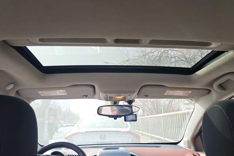 Used Chevrolet Aveo Sonic 2011 Hatchback 1.6L MT SX
