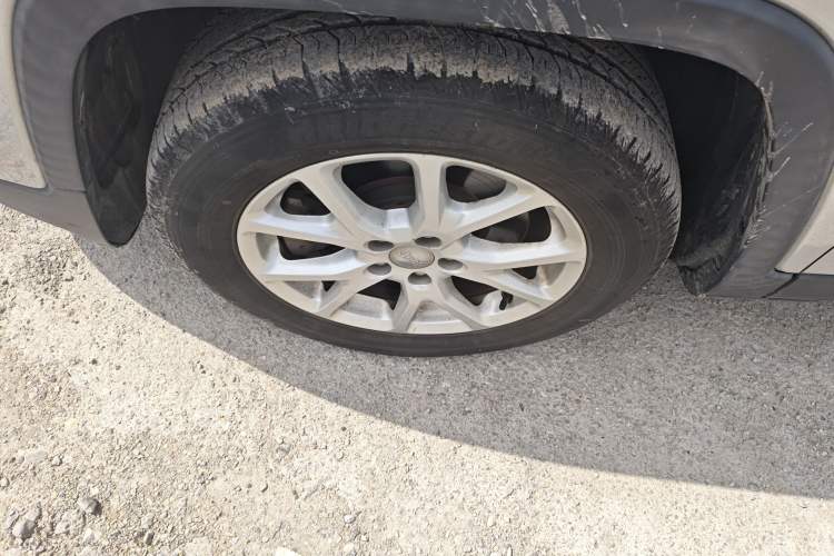 Used Jeep Cherokee 2016 2.0L Superior Edition