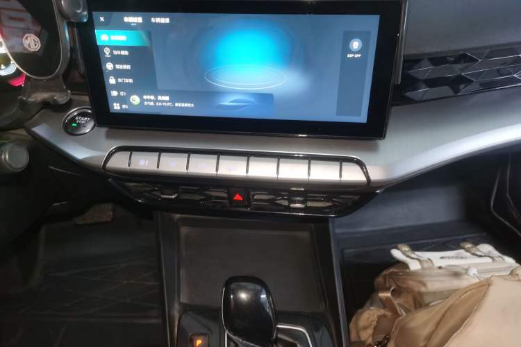 Used MG 5 2021 180 DVVT CVT Youth Luxury Edition
