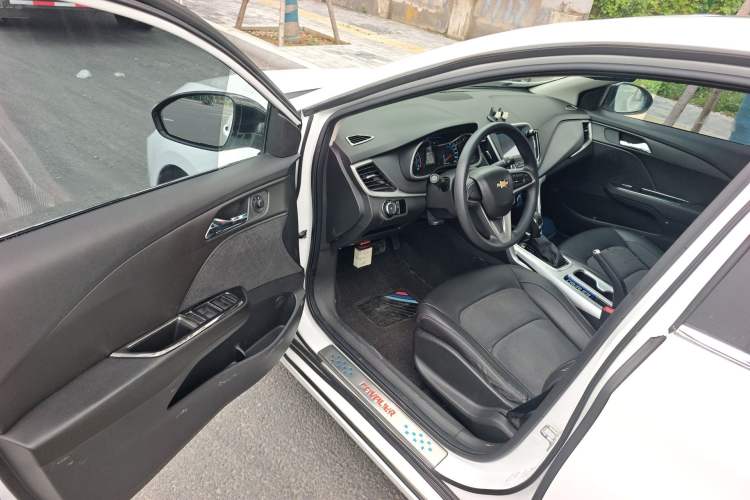 Used Chevrolet Cavalier 2016 1.5L Automatic Xinyue Edition Driver Seat