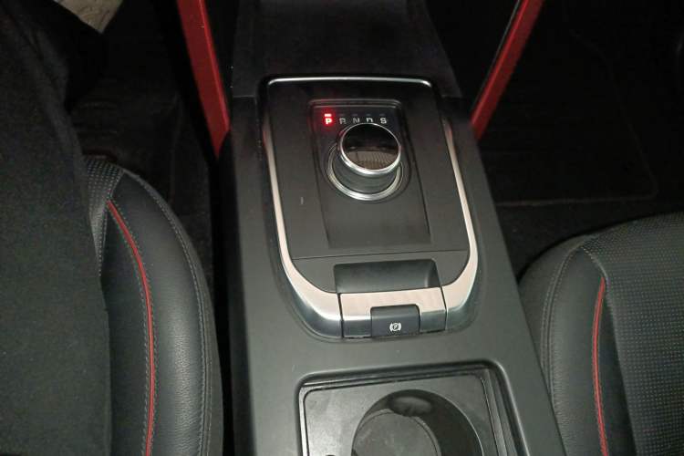 Used Land Rover Discovery Sport 2019 240 PS SE Dynamic Version China VI Standard