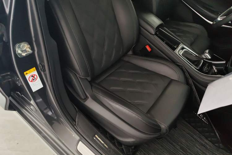 Used CHANGAN Ruicheng CC 2022 Blue Whale Edition 1.5T DCT Prestige Model
