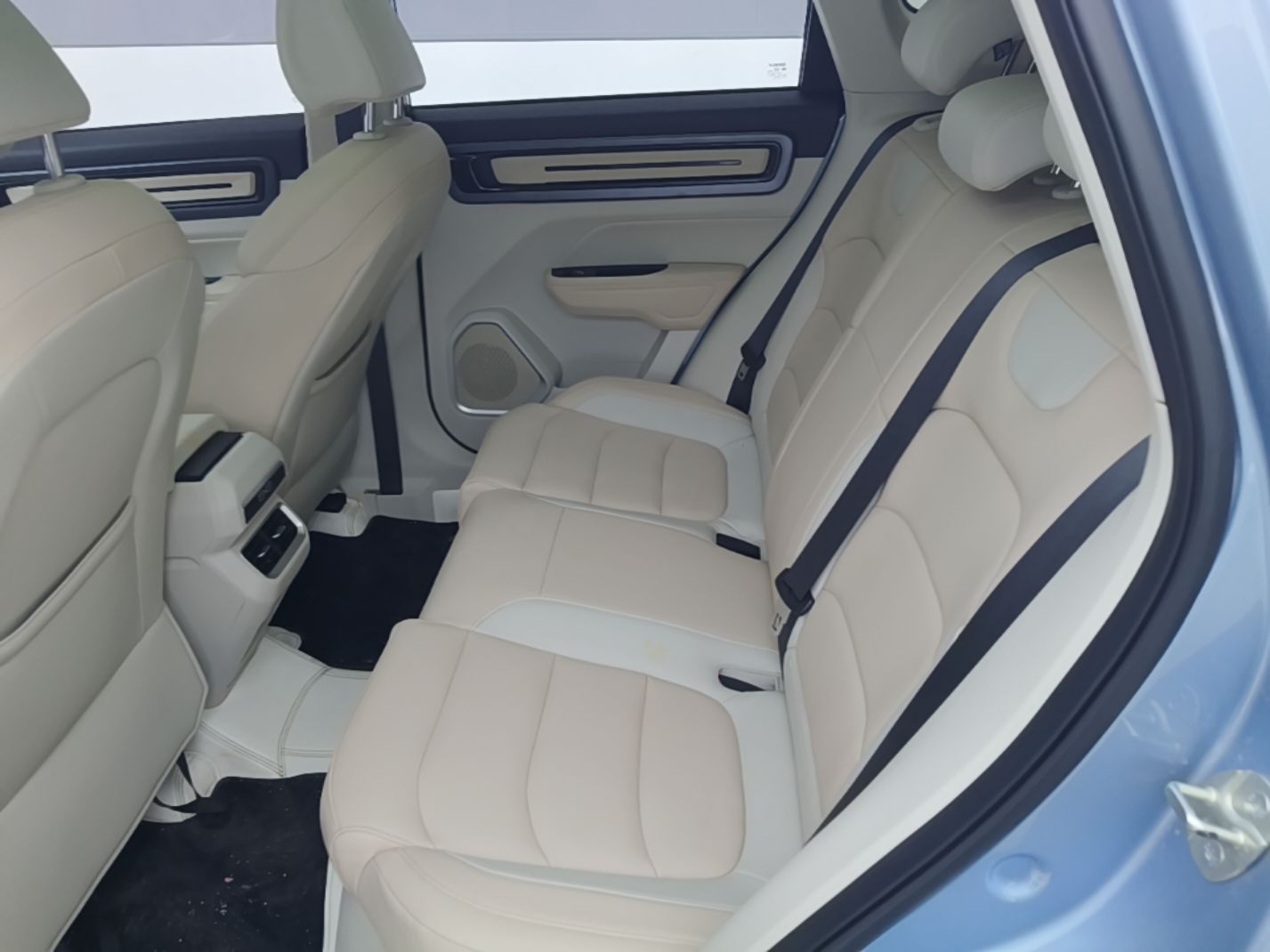 Geely Auto icon 2023 1.5TD Chocolate Smoothie Edition — снимка 20