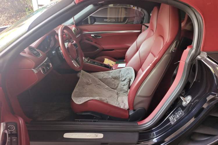 Used Porsche 718 2018 Boxster S 2.5T Left Front Seat