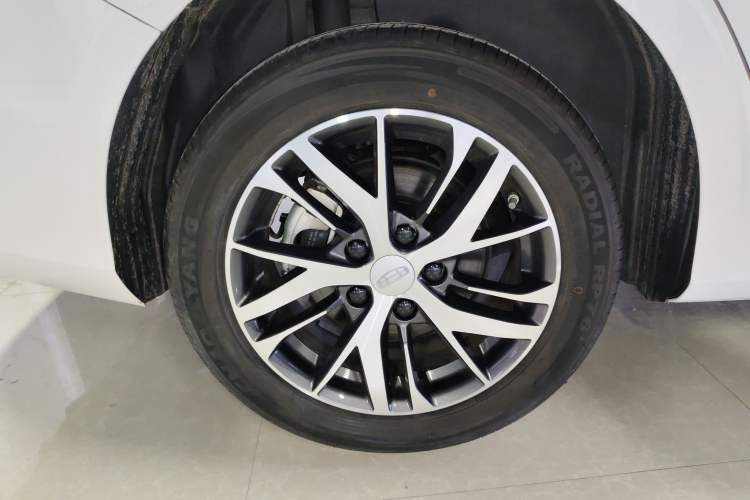 Used Geely Auto Emgrand 2023 4th Generation Champion Edition 1.5L CVT Luxury Model Right Rear Wheel Hub