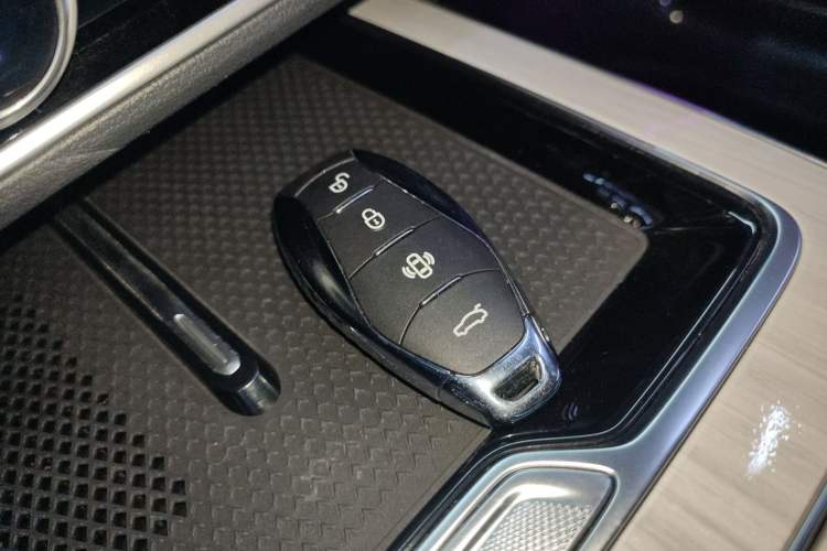 Used Hongqi HS5 2025 2.0T All-Wheel-Drive Flagship Pro Edition
