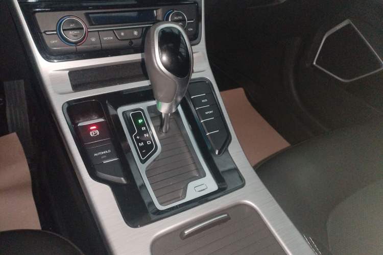 Used Geely Auto Emgrand GS 2019 1.4T CVT Edition Gear Lever