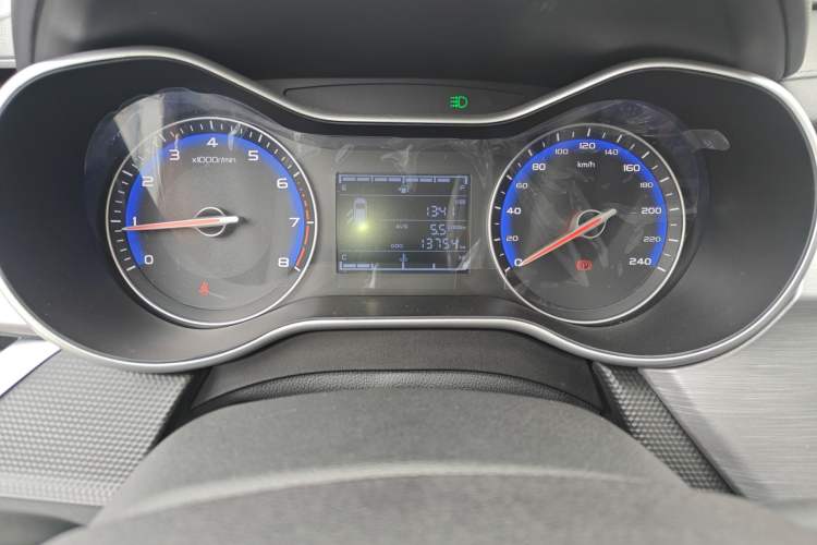 Used Geely Auto Vision 2019 Upgraded Model 1.5L Manual Luxury Version China VI Standard Odometer Close Up