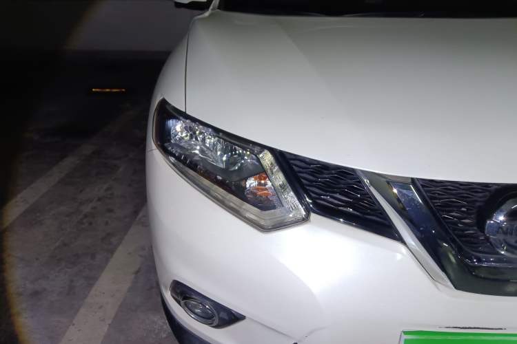 Used Nissan X-Trail 2014 2.5L CVT Luxury Edition 4WD
