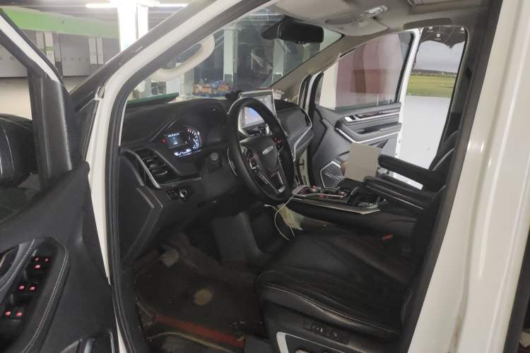 Used SAIC MAXUS G20 2021 PLUS 2.0T Gasoline Automatic Luxury Edition