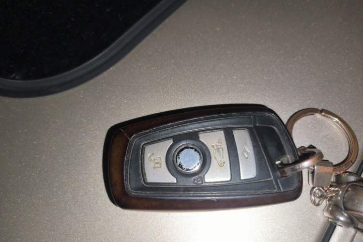 Used BMW 5 Series GT 2010 535i Luxury Edition Vehicle Key