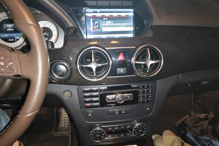 Used Mercedes-Benz GLK-Class 2013 Facelift GLK 300 4MATIC Luxury Edition