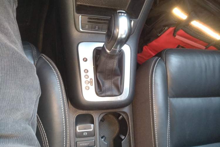 Used Volkswagen Tiguan L 2016 280TSI Automatic Two-Wheel Drive Silk Road Comfort Edition