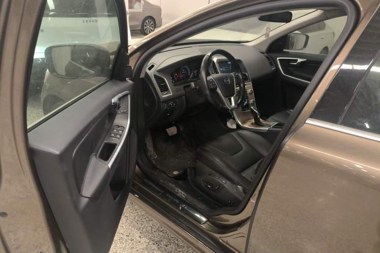 Used Volvo XC60 2015 T5 Smart Upgrade Model Driver Seat