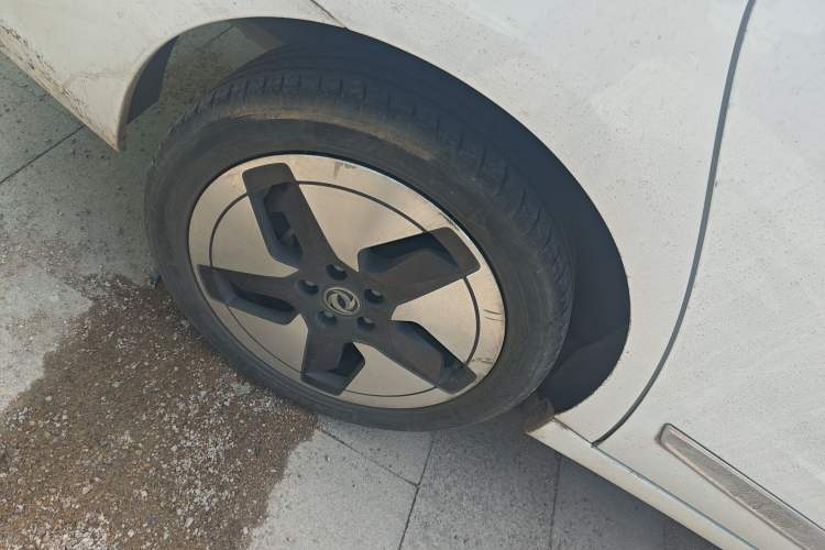 Used Dongfeng Aeolus E70 2022 500 Ultra-Enjoyment Edition Exterior 5