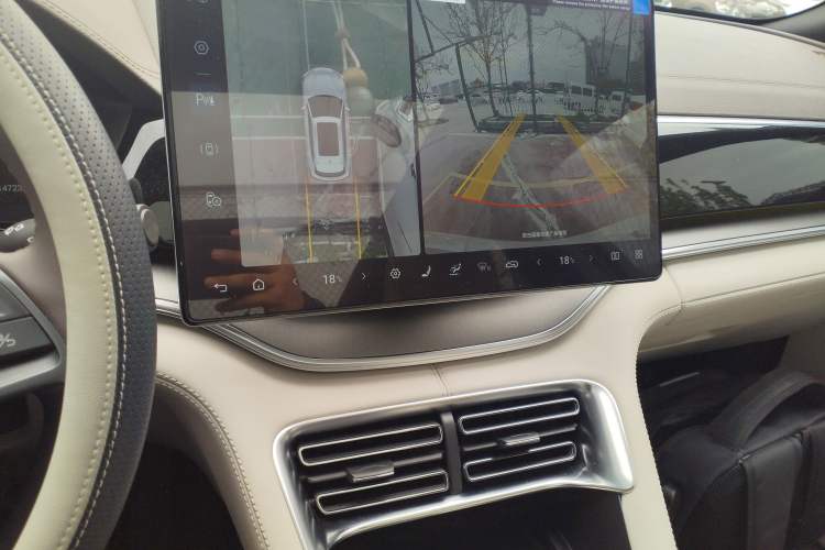 Used BYD Song PLUS New Energy 2025 EV Intelligent Driving Version 520km Premium Model Audio And AC Panel