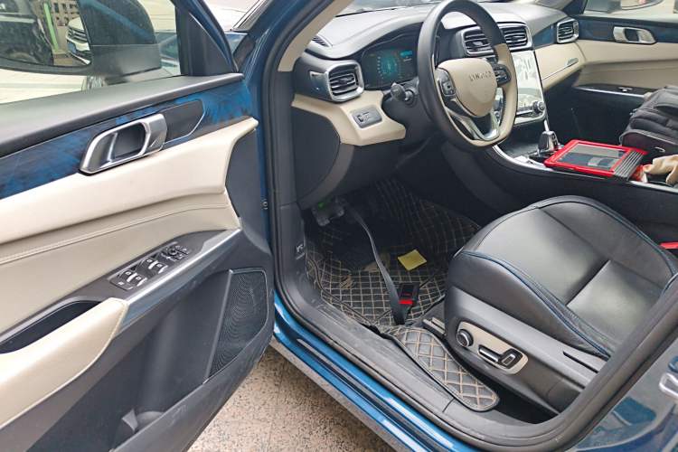 Used Lynk & Co 01 2017 2.0T Two-Wheel Drive Zhaopu Version
