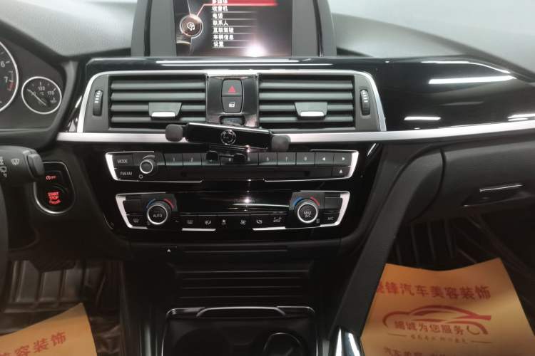 Used BMW 3 Series 2016 320Li Ambition Model
