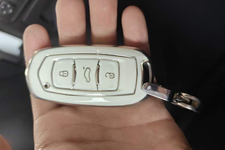 Used Geely Auto Vision X3 2021 PRO 1.5L CVT Deluxe Model
