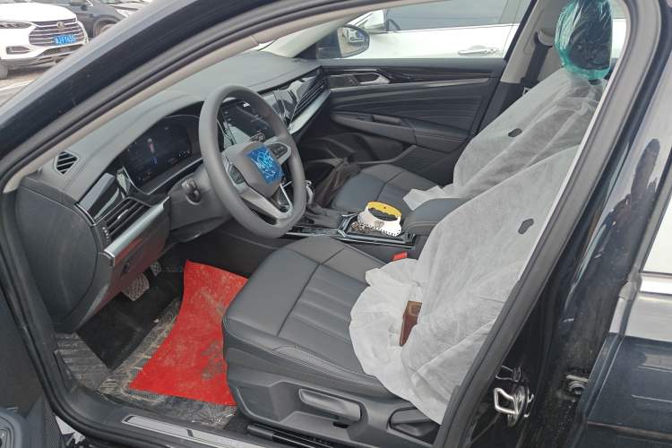 Used Volkswagen Passat New Energy 2025 430 PHEV Hybrid Business Edition Left Front Seat