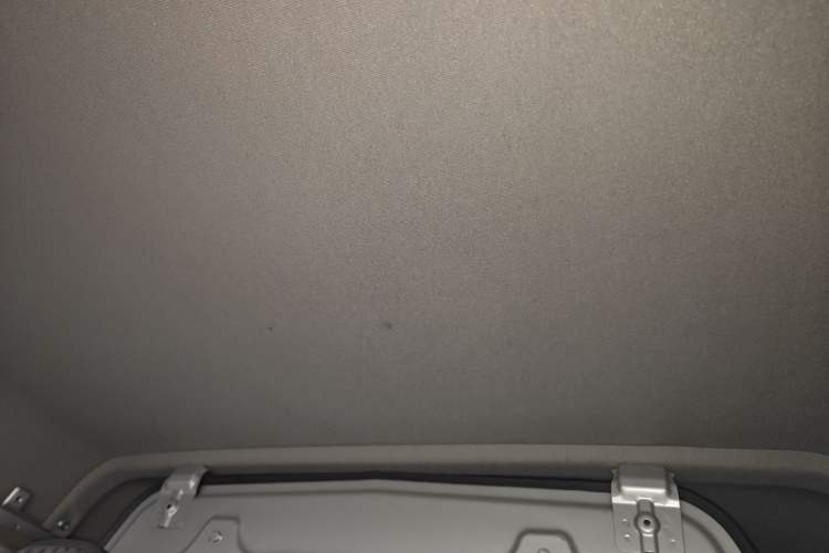 Used Wuling Zhiguang 2023 1.5L Utility Version with Enclosed Windows 2 Seats