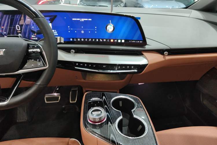 Used Cadillac OPTIQ 2024 Four-Wheel Drive Long-Range Version
