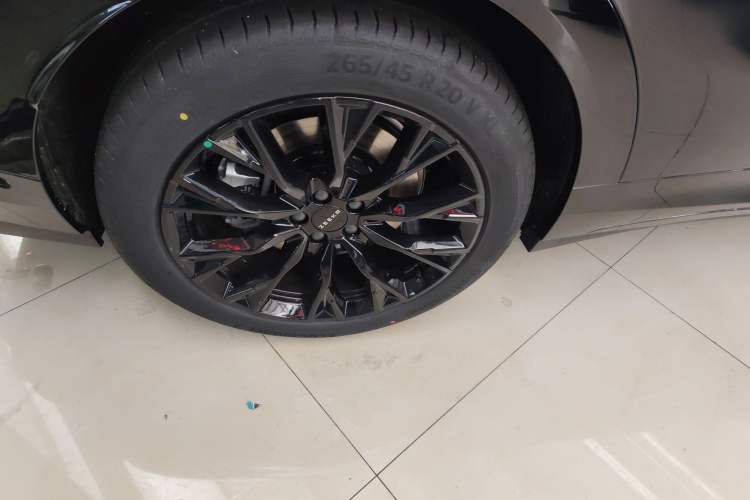 Used Zeekr 7X 2025 100 kWh Long-Range Rear-Wheel Drive with Intelligent Driving Features
