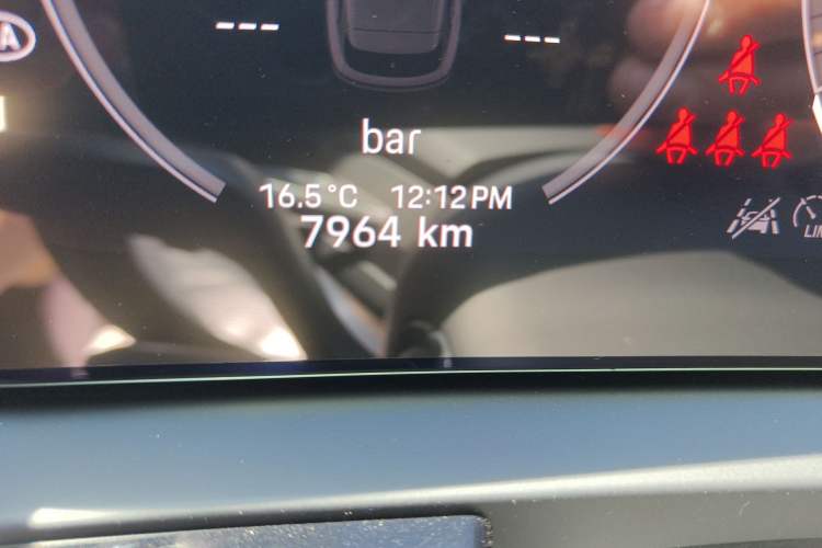 Used Porsche Cayenne 2024 Cayenne 3.0T Odometer Close Up