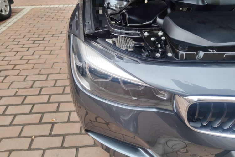 Used BMW 3 Series GT 2018 330i xDrive M Sport Edition Right Front Headlight