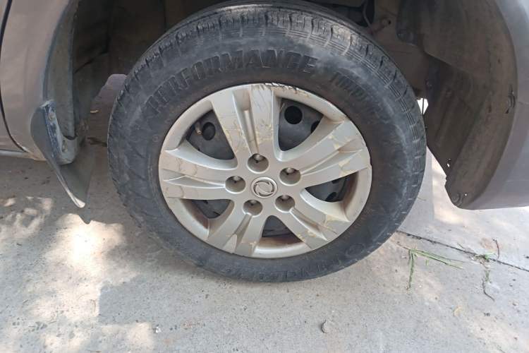 Used FORTHING Lingzhi 2013 V3 1.5L 7-Seater Standard Model II