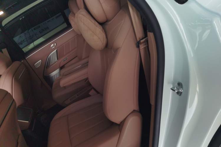 Used ONVO Luxeed L90 2025 Model—Max Six-Seater Version
