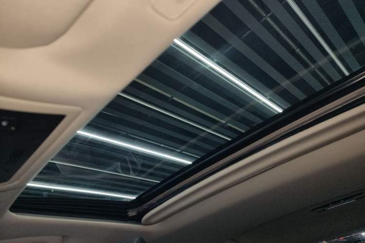 Used Lexus ES 2020 300h Premier Edition