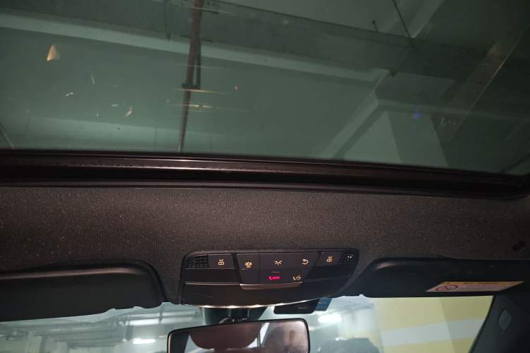 Used Mercedes-Benz C-Class 2019 C 260 Sport Edition Headliner