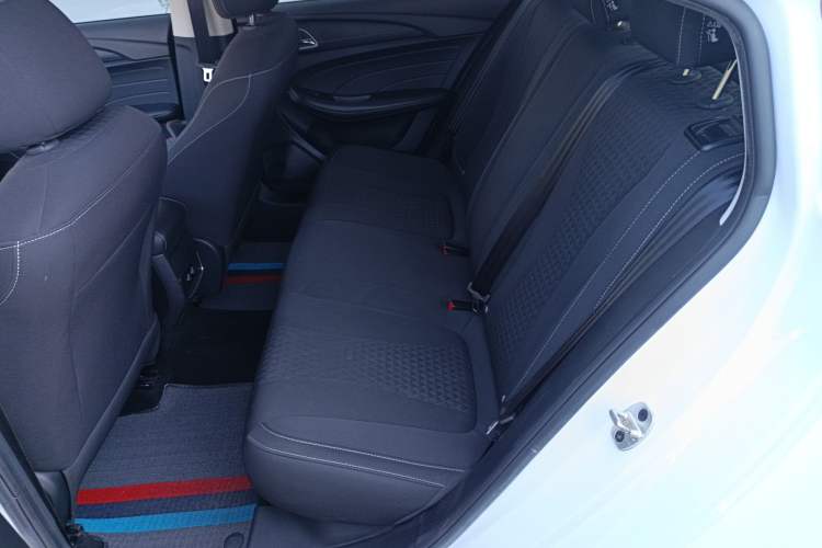 Used Roewe i5 2020 1.5L Manual 4G Connect Luxury Edition