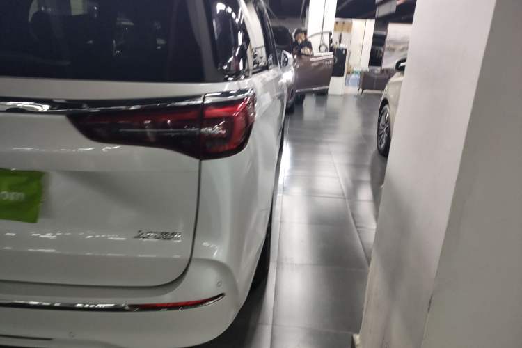 Used Buick GL8 2020 ES Land Cruiser 653T Comfort Edition