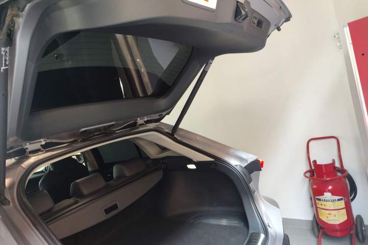 Used Toyota Venza 2023 2.0L CVT Two-Wheel Drive Prestige Version