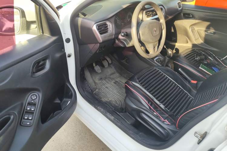 Used Peugeot 301 2014 1.6L Manual Comfort Edition
