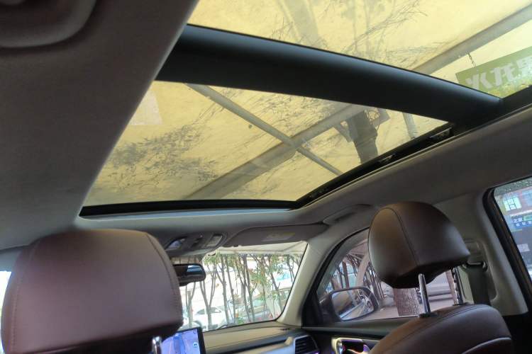 Used Kia Sportage R 2018 2.0L Automatic Smart Luxury Version China V Standard Headliner