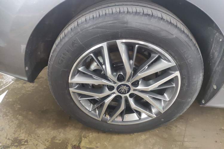 Used BYD Qin PLUS 2024 Honor Edition EV 510KM Leading Model Right Rear Wheel Hub