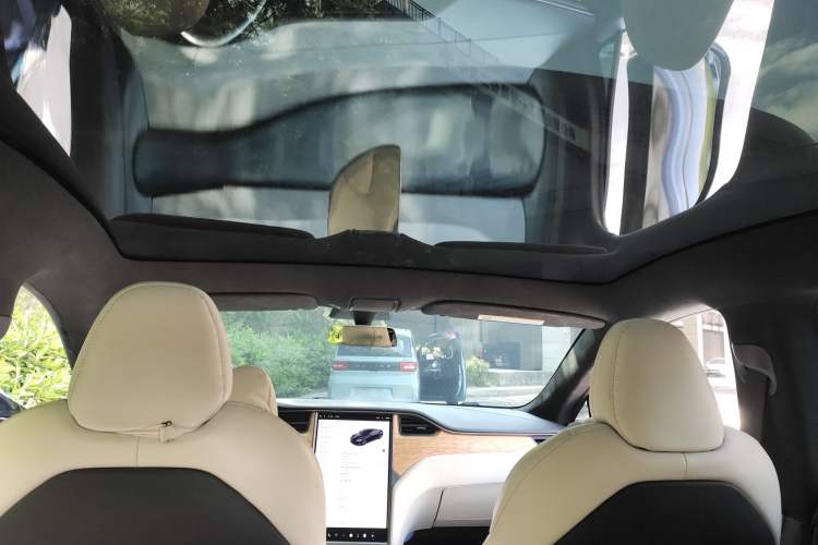 Used Tesla Model S 2020 Long-Range Upgrade Version Headliner