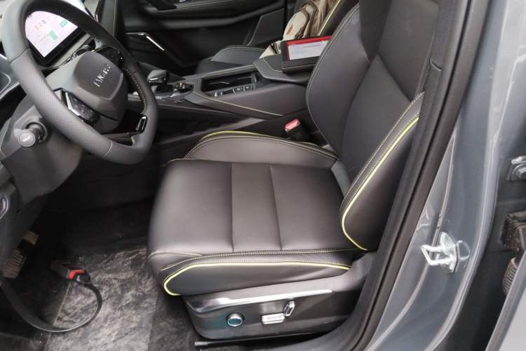 Used Lynk & Co 06 2023 Remix 1.5T Dynamic Halo
